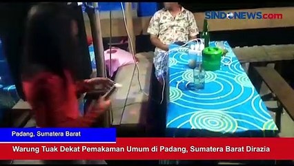 Warung Tuak Dekat Pemakaman Umum di Padang, Sumatra Barat Dirazia