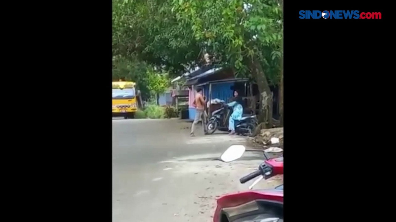 Viral, Pria Ancam Ibu-Ibu Pengendara Motor dengan Sajam di Takalar