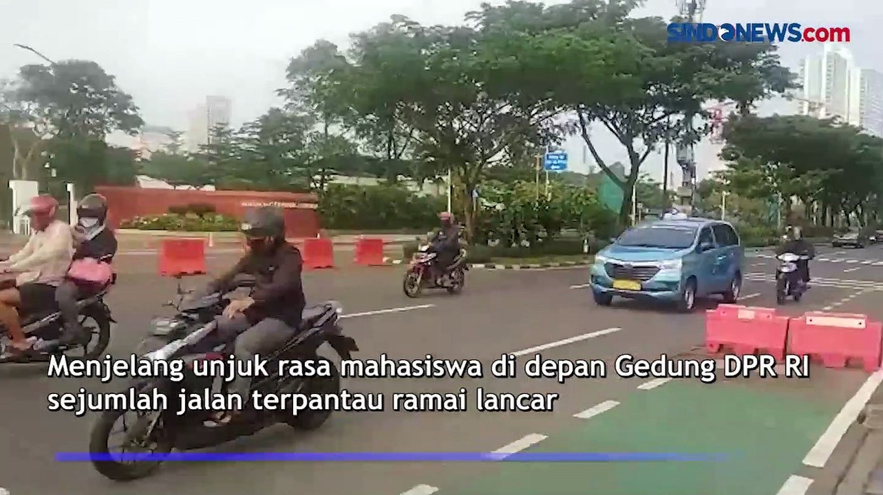 Jelang Aksi Mahasiswa, Jalan Gerbang Pemuda Senayan Masih Lancar dan UI Sepi