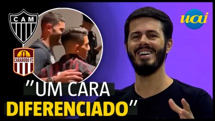 Jogadores do Carabobo tiram foto com Hulk e Fael se abre