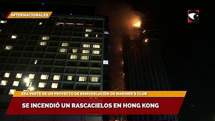 Se incendió un rascacielos en Hong Kong
