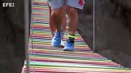 El peligroso puente colgante que lucha contra el estigma en las barriadas de Lima