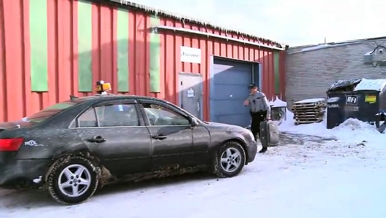 Hannibal Escape Prank featuring Roman Atwood