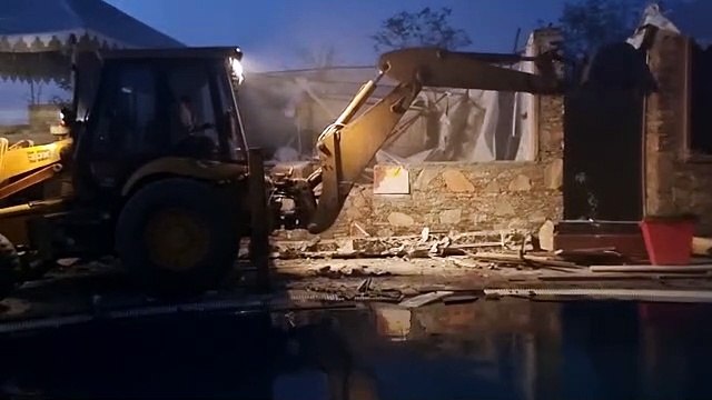 Video...रिश्वत मामले में गिरफ्तार एएसपी दिव्या मित्तल के फार्म हाउस पर बुलडोजर चला