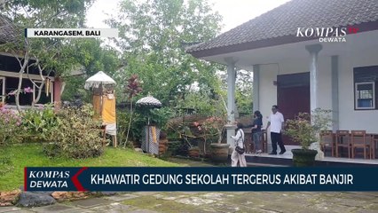 Tergerus Banjir, Ruang Kelas SMP N 3 Bebandem Retak