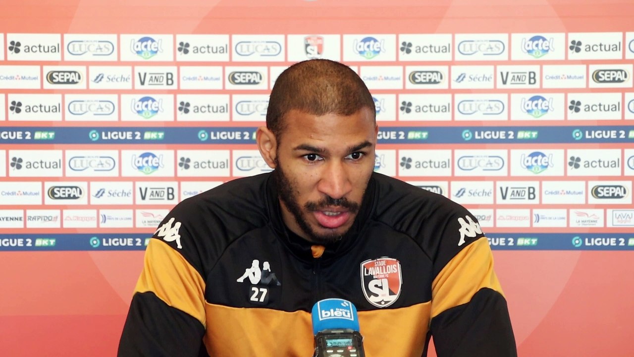 Jordan Adeoti en conférence de presse