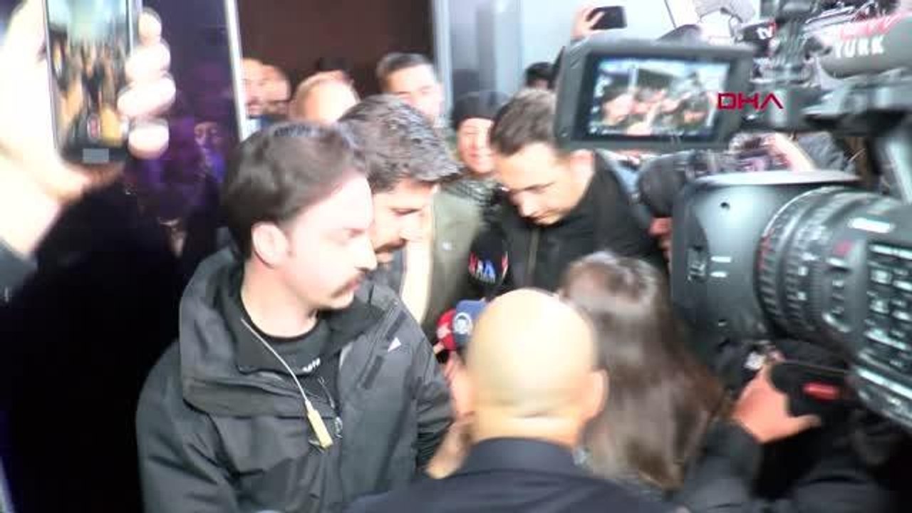 İYİ PARTİ GENEL BAŞKANI MERAL AKŞENER, SAAT 03.30'DA GENEL MERKEZ BİNASINDAN AYRILDI