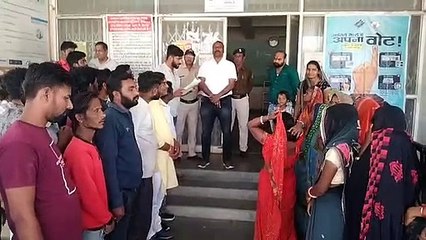 नाला निर्माण करने नपा ने तोड़े कच्चे पक्के मकान, हुआ विरोध