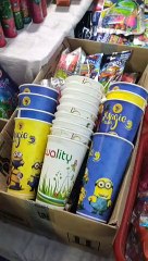 मेजिकल गिलास में पानी डालते ही पानी हो गया रंगीन,देखे वीडियो