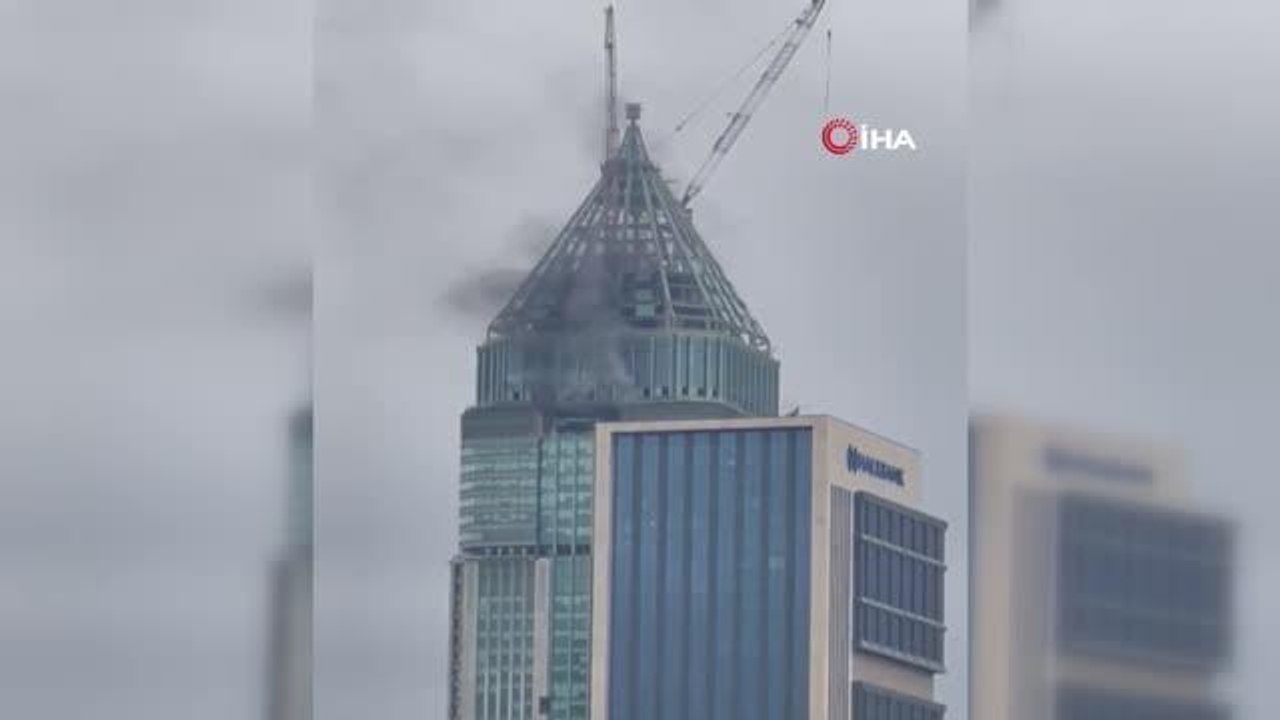 Ümraniye'de Finans Merkezi'nde yangın paniği