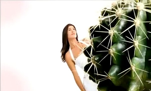 Dove Deo Hair Minimizing giantess Ad (all publics)