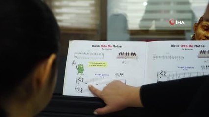 Gençler için ücretsiz piyano ve keman kursları başladı