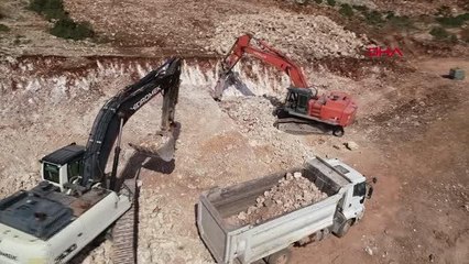 KAHRAMANMARAŞ'TA YENİ KONUTLAR İÇİN İLK KAZMA VURULDU
