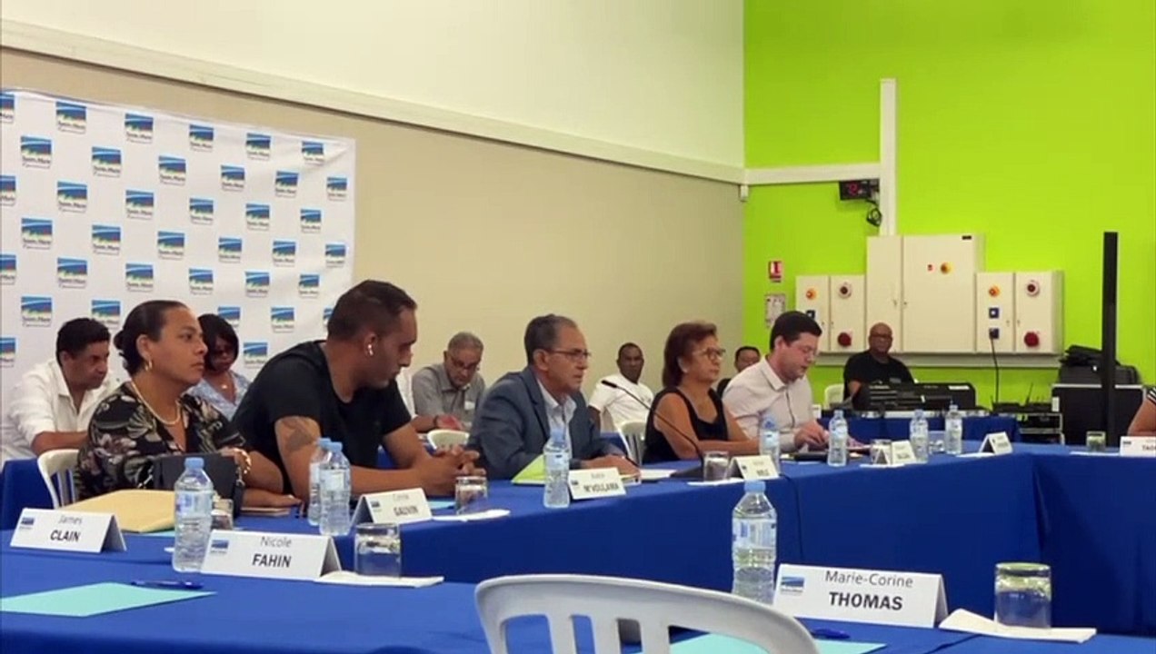 Sainte-Marie : Richard Nirlo désavoué par une bonne partie de ses élus