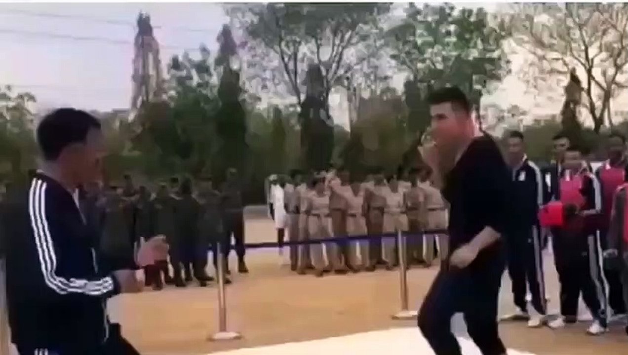 Akshay Kumar Fight With IPS Officer Latest Video