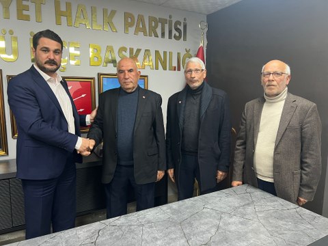 İYİ Parti’li yönetici istifa edip, CHP’ye katıldı