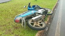 Motociclistas ficam feridos após acidente de trânsito na Av. Tancredo Neves