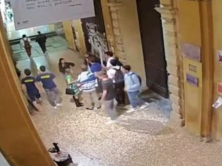 Bologna, aggressione a studenti di destra: 8 indagati - Video
