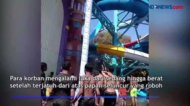 Detik-Detik Papan Seluncur Waterpark Kenjeran Roboh, Pengunjung Berjatuhan
