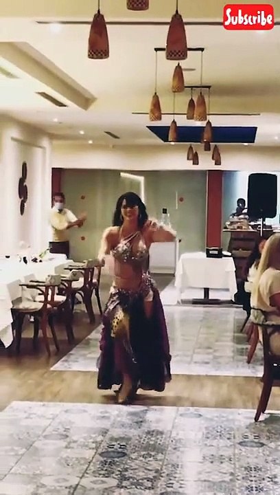 Amazing belly dance