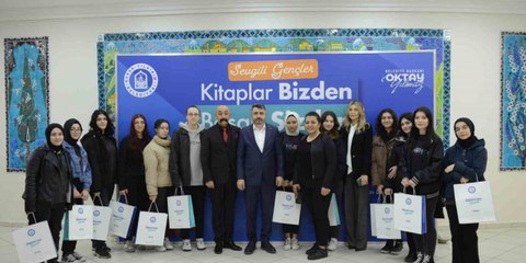 Yıldırım Belediyesi'nden depremzede öğrencilere kitap seti