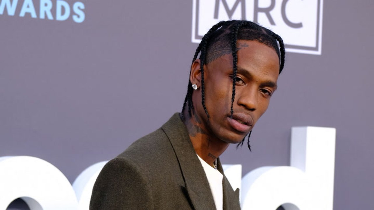 Kylie Jenners Ex Travis Scott wird von der Polizei gesucht