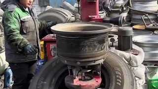 Semi Truck Tire Replace.