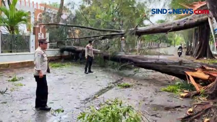 Angin Kencang Terjang Aceh Rusak Rumah Warga
