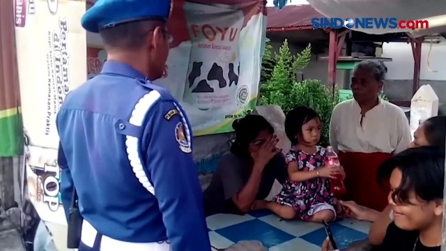 Tersangkut di Saluran Air, Evakuasi Ular Piton Berlangsung Dramatis