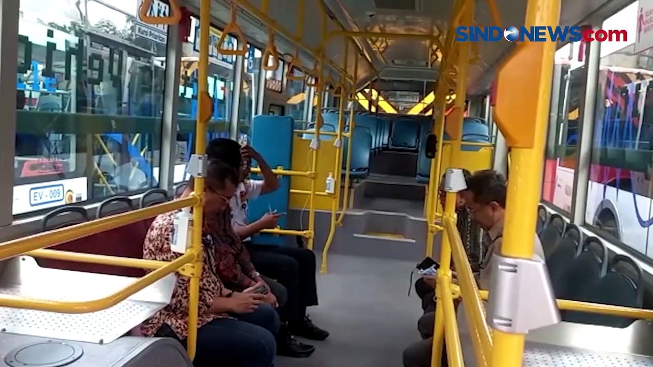 Transjakarta Uji Coba Bus Listrik Rute Kampung Melayu Tanah Abang Via Tebet Video Dailymotion