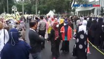 Jelang Keberangkatan, Warga Masih Antusias Salatkan Jenazah Eril