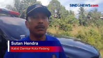 Sembunyi di Bawah Kasur, King Kobra Meter Berhasil Dievakuasi Petugas Damkar di Padang