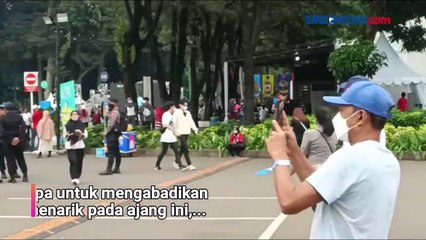 Penonton Antusias Swafoto Bareng Maskot Indonesia Open 2022 di Istora Senayan