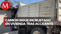 Se cumplen 6 días de que un camión impactara contra una vivienda y aún no lo retiran; Chiapas