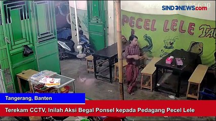 Download Video: Terekam CCTV, Inilah Aksi Begal Ponsel kepada Pedagang Pecel Lele