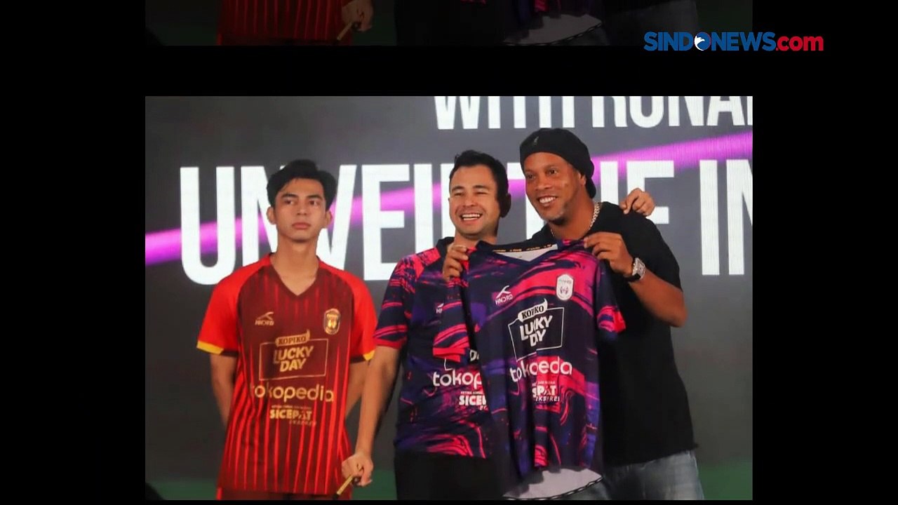 Momen Ronaldinho Meriahkan Peluncuran Jersey Terbaru RANS Nusantara FC