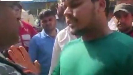 फिरोजाबाद: व्यापारी और परिवर्तन दल टीम के बीच हुई नोकझोंक, वीडियो हुआ वायरल