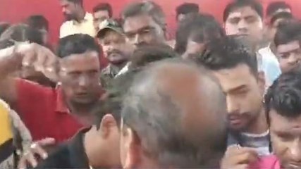 गुना: मंडी व्यापारी व किसानों में जमकर हुआ हंगामा, लगाए बड़े आरोप