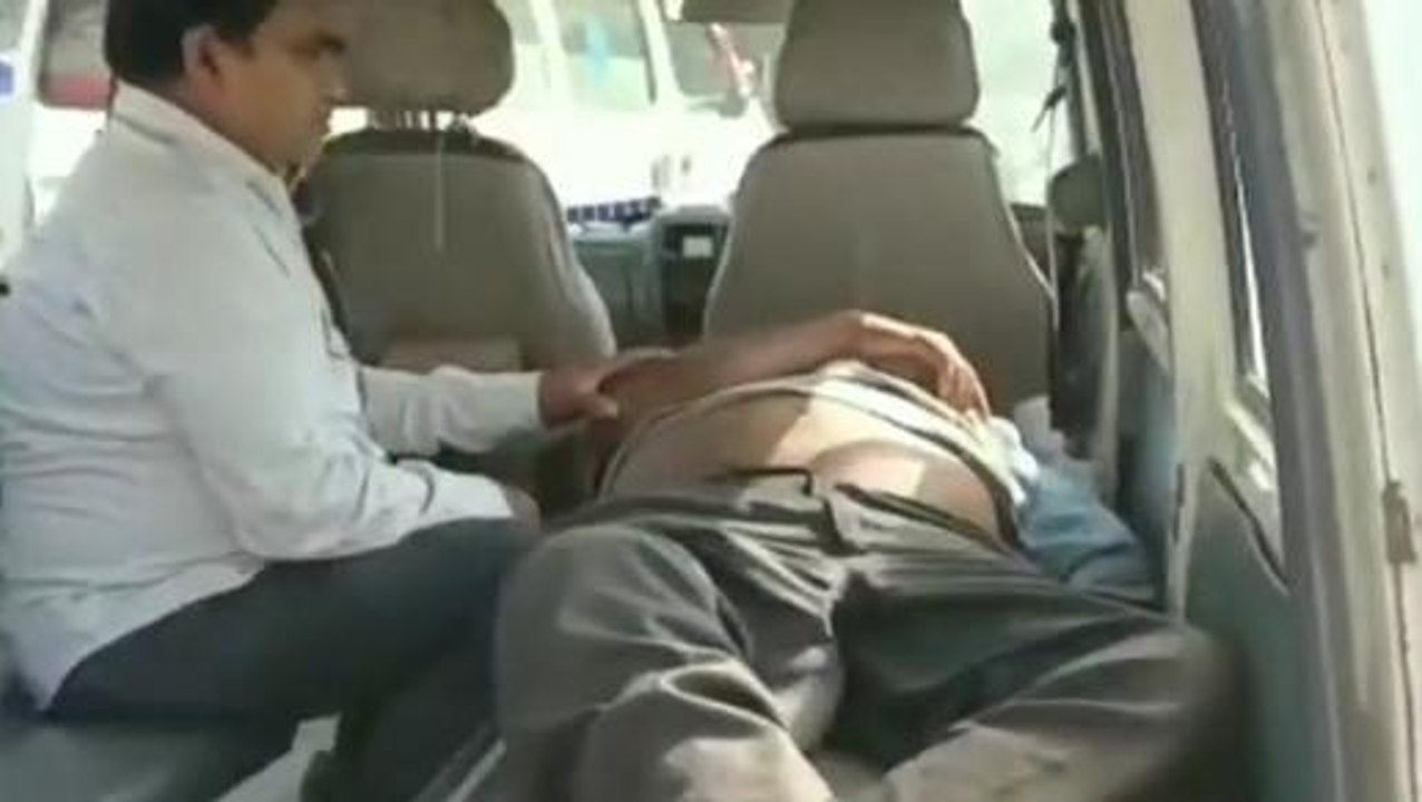 Breaking গাছ কাটতে গিয়ে ঘটনাস্থলে মৃত্যু ব্যক্তির! কারণ জানলে ভয় পাবেন