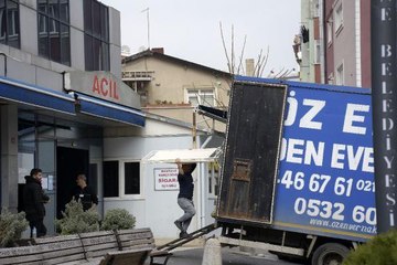 KAĞITHANE DEVLET HASTANESİ'NDE TAŞINMA DEVAM EDİYOR
