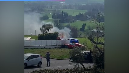 Incidente e incendio a Osimo (Ancona), supercar si schiantano contro un muro