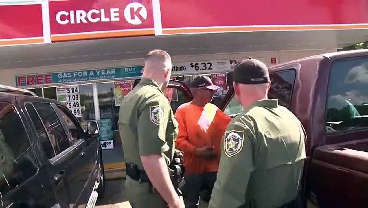 Cops - Se32 - Ep08 - Red in the Face HD Watch