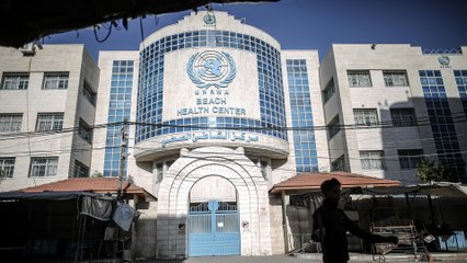احتجاجا على تدني رواتبهم.. موظفو الأونروا في الضفة والقدس يواصلون إضرابهم