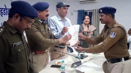 video story- खेल प्रतियोगिता में विजेता खिलाडिय़ों को एडीजीपी ने किया पुरूस्कृत