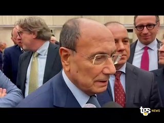 Télécharger la video: Autonomia differenziata, critiche su Palazzo d'Orleans