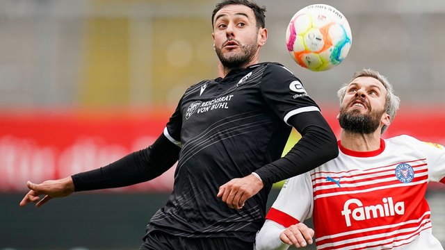 SV Sandhausen v Holstein Kiel