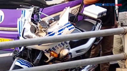 Diduga Melaju dengan Kecepatan Tinggi, 2 Motor Patwal Tabrak Bus di Jakarta