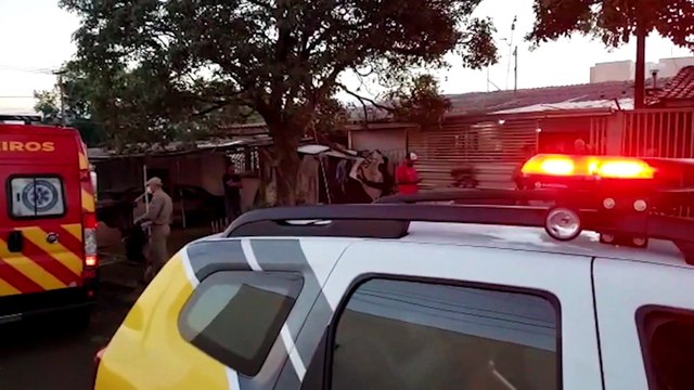 Briga entre vizinhos deixa casa destruída e duas pessoas feridas no Cascavel Velho