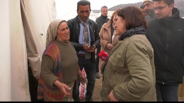 Selvi Kılıçdaroğlu'nun Kahramanmaraş'ta Dinlediği Depremzede: Depremin Üzerinden Bir Ay Geçti, Bir Türlü Yara Düzelmiyor