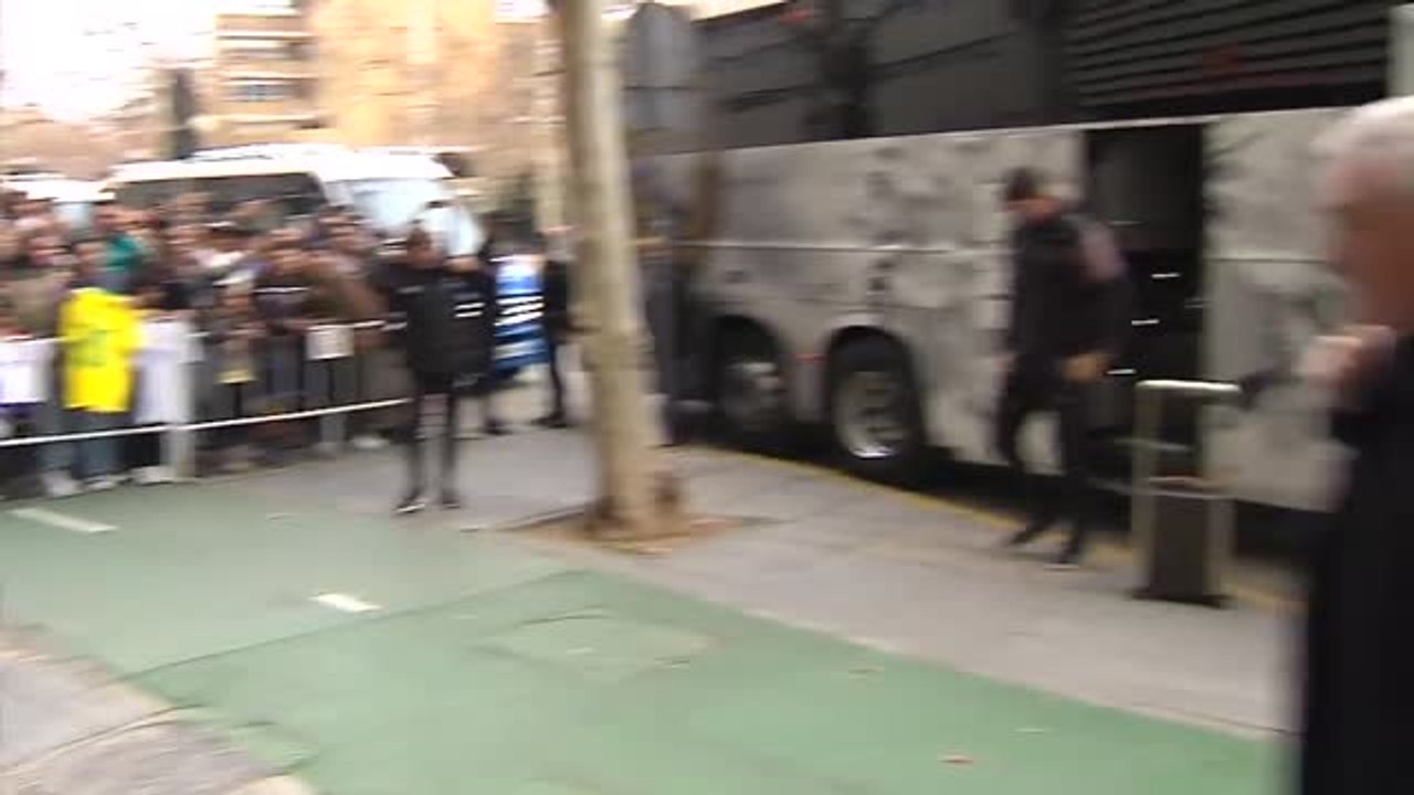 El Real Madrid llega a Sevilla con la baja de Odriozola y la presión de sumar ante el Betis